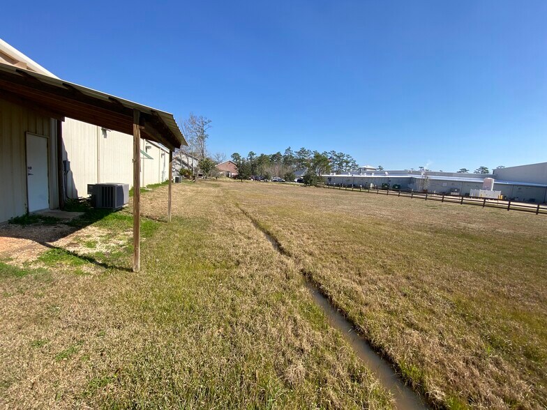 More Photos Of 4420-4422 Highway 22, Mandeville Office For Sale