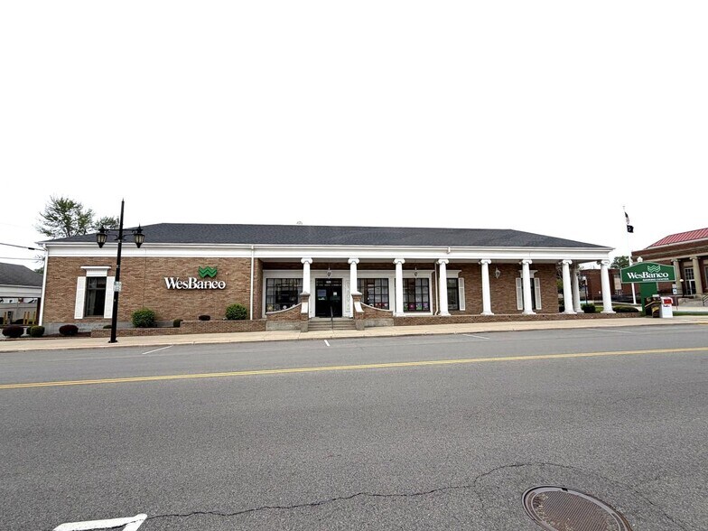 Primary Photo Of 625 Scott St, Napoleon Bank For Sale
