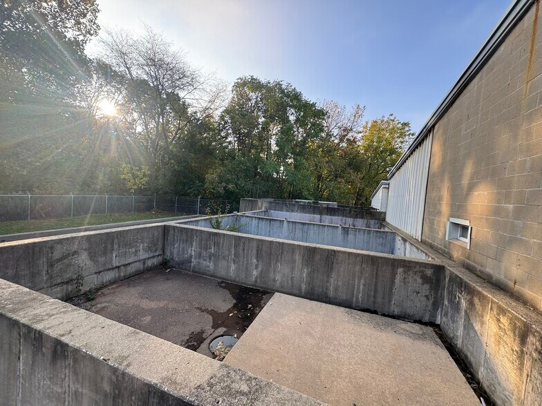 More Photos Of 4616 Enterprise Dr, Bartonville Industrial For Sale
