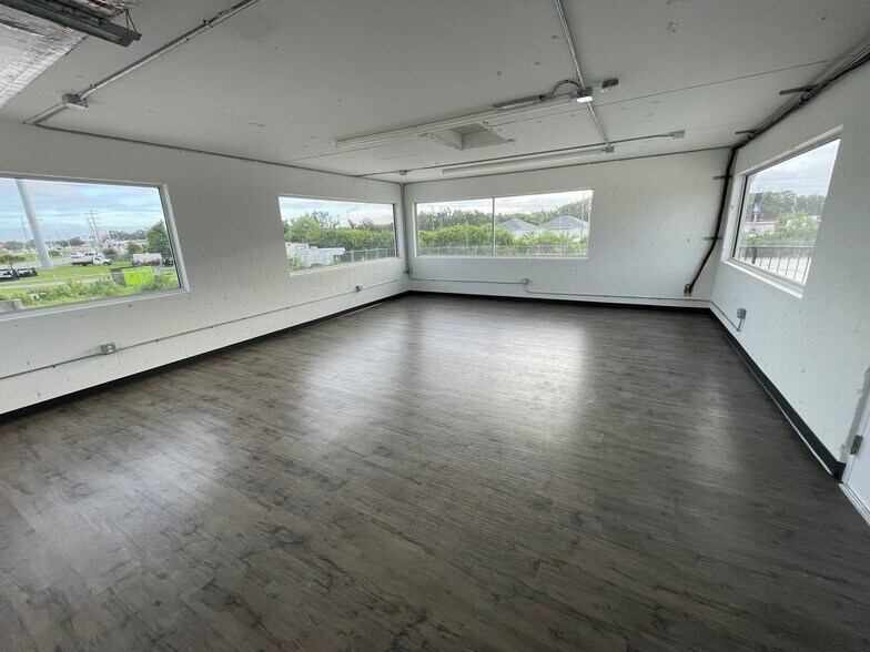 More Photos Of 1714 Dale Mabry Hwy, Lutz Unknown For Lease