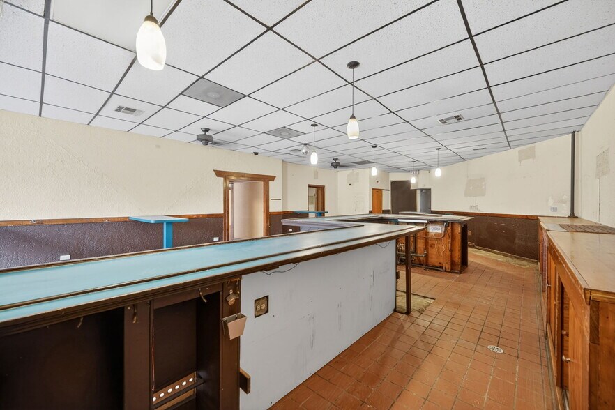 More Photos Of 4369 N Elston Ave, Chicago Specialty For Lease