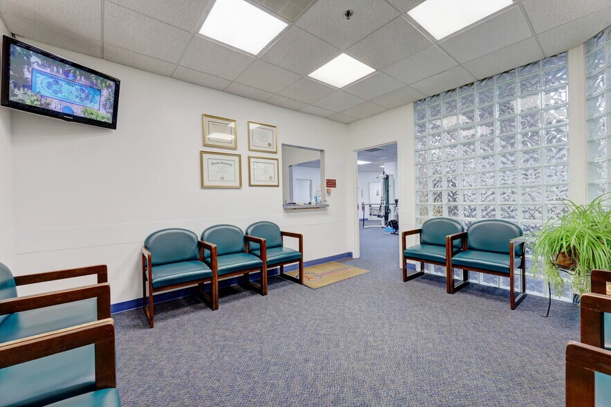 More Photos Of 342 Hamburg Tpke, Wayne Medical For Sale