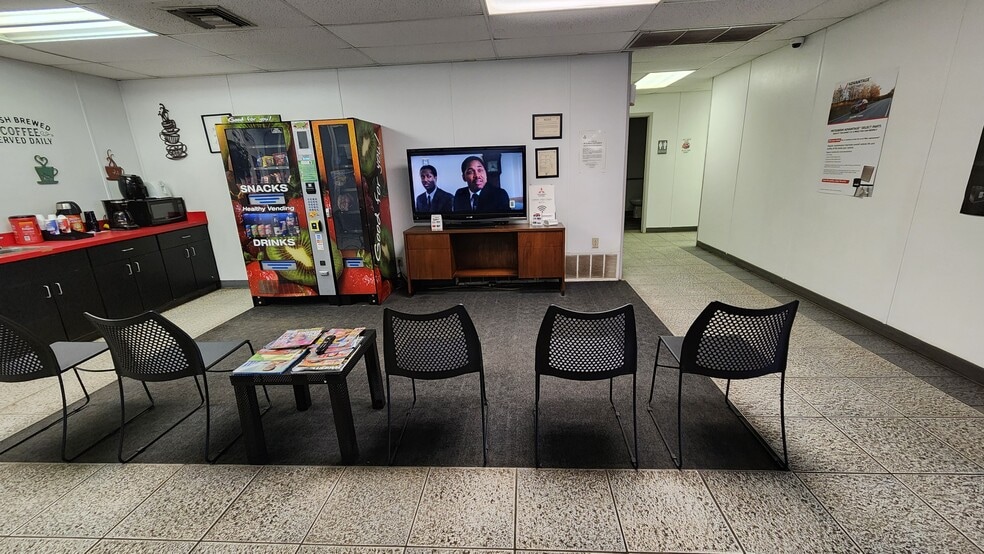 More Photos Of 3915 W Wall St, Midland Auto Dealership For Sale