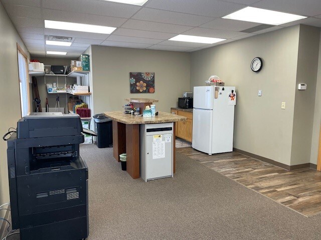 More Photos Of 1883 NW Station Pky, Andover Office For Sale