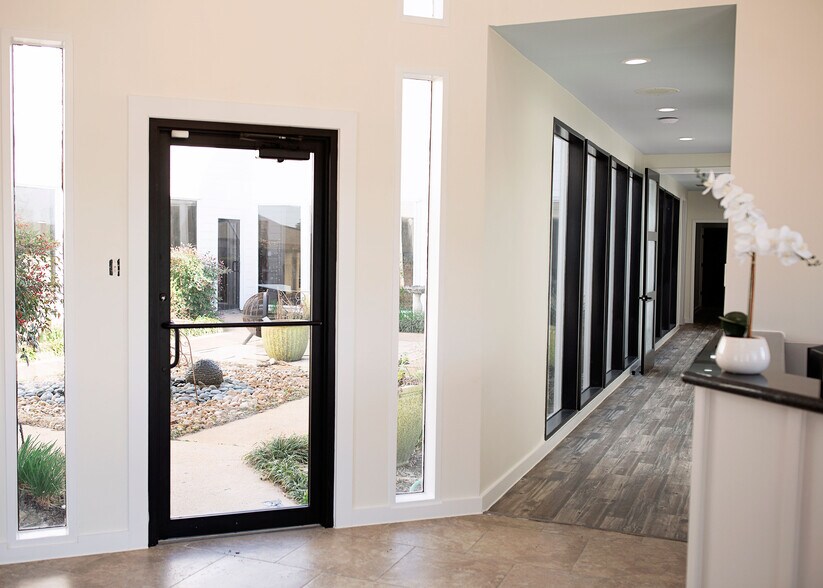 More Photos Of 1427 Keefer Rd, Tomball Office For Lease