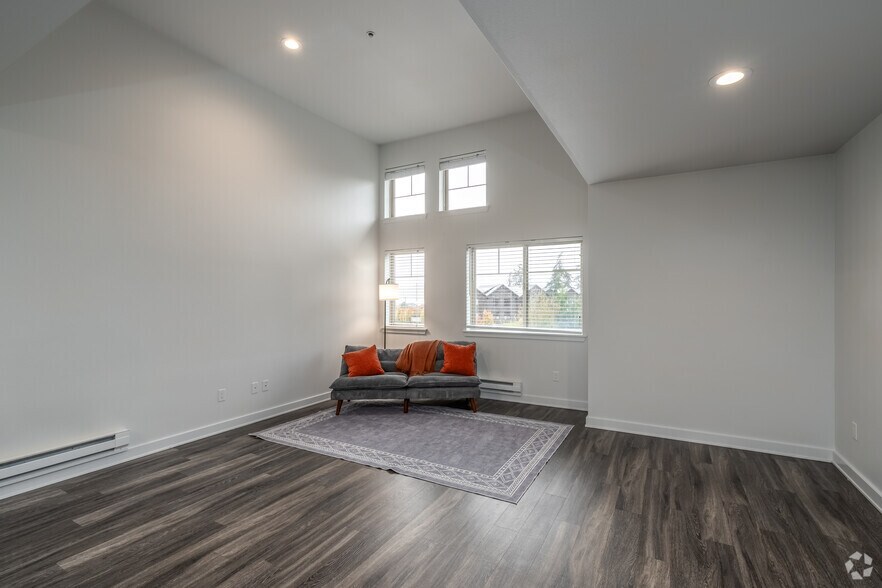 More Photos Of 4759-4779 Lynwood Center Rd NE, Bainbridge Island Apartments For Lease