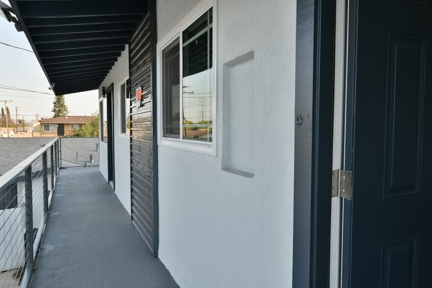 More Photos Of 6221 Corona Ave, Bell Apartments For Sale