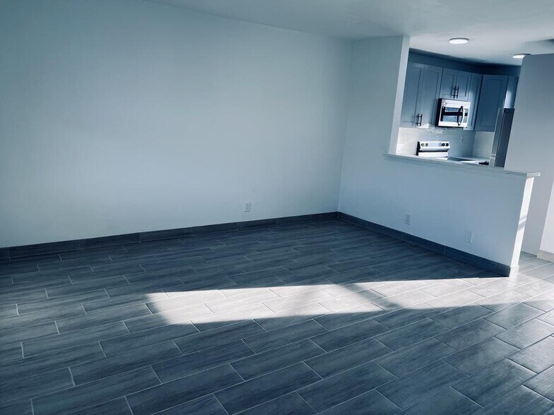 More Photos Of 930 N 14th Ct, Hollywood Multifamily For Sale