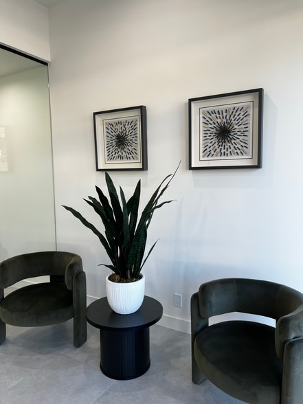 More Photos Of 3130-3136 1/2 Foothill Blvd, La Crescenta Unknown For Lease