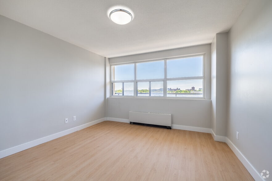 More Photos Of 1161-1171 Wellington St, Ottawa Apartments For Lease