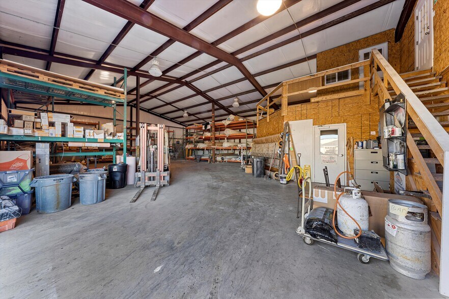 More Photos Of 6604 N State Highway 6, Woodway Storefront Retail Office For Lease