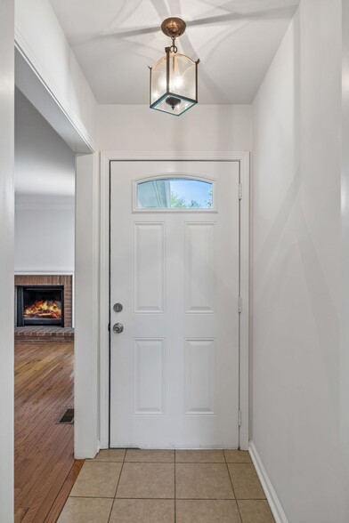More Photos Of 1910 Redbud Ct, Franklin Multifamily For Sale