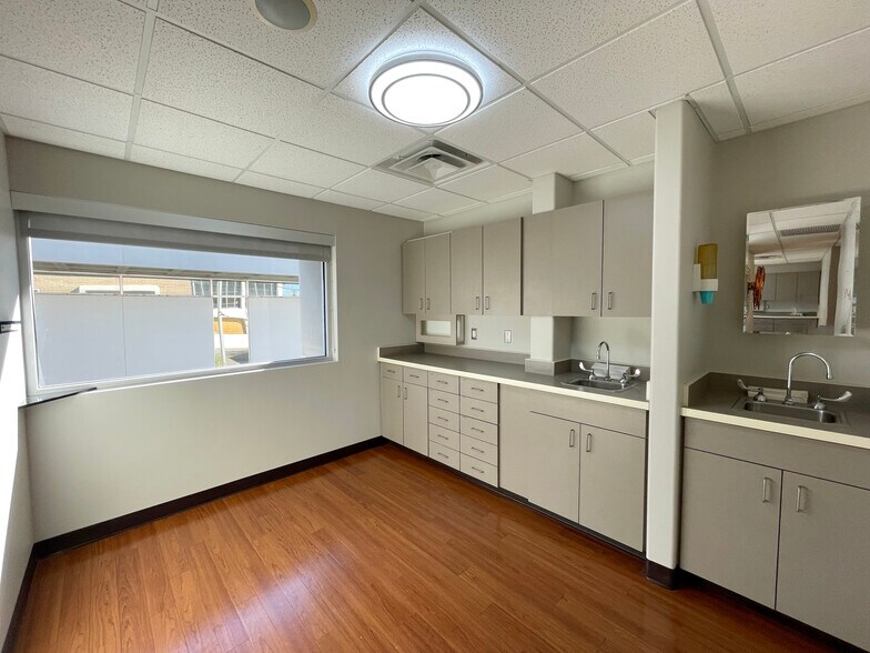 More Photos Of 3326 N 3rd Ave, Phoenix Medical For Lease