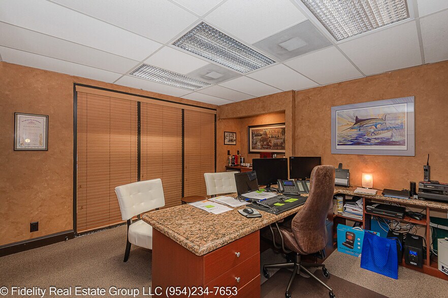 More Photos Of 3650 Coral Ridge Dr, Coral Springs Light Manufacturing For Sale