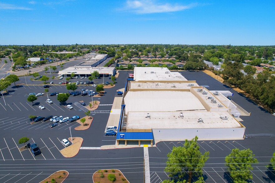 More Photos Of 5401-5445 Auburn Blvd, Sacramento Unknown For Lease