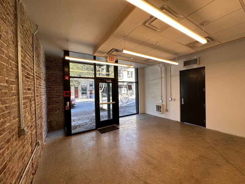 More Photos Of 325 S Main St, Pittsburgh Manufacturing For Lease