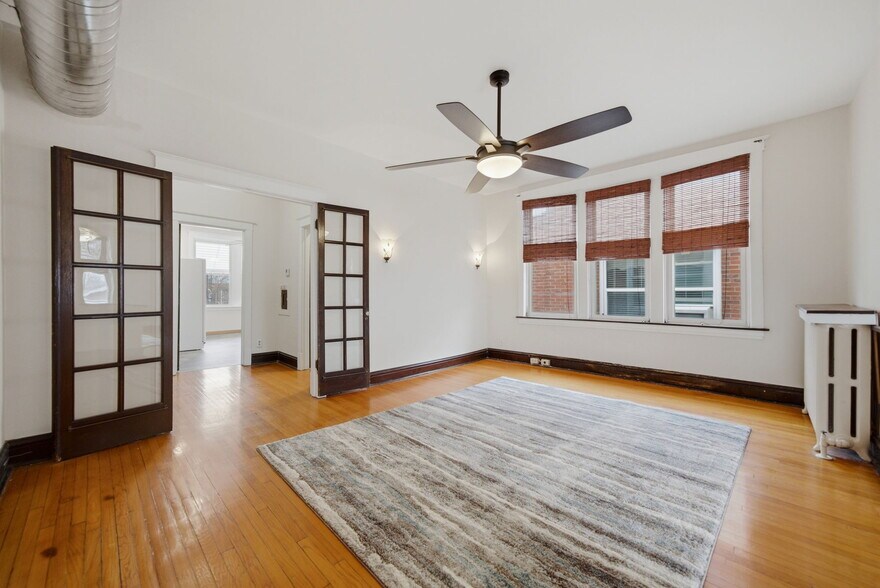 More Photos Of 5921 S Kingshighway Blvd, Saint Louis Multifamily For Sale