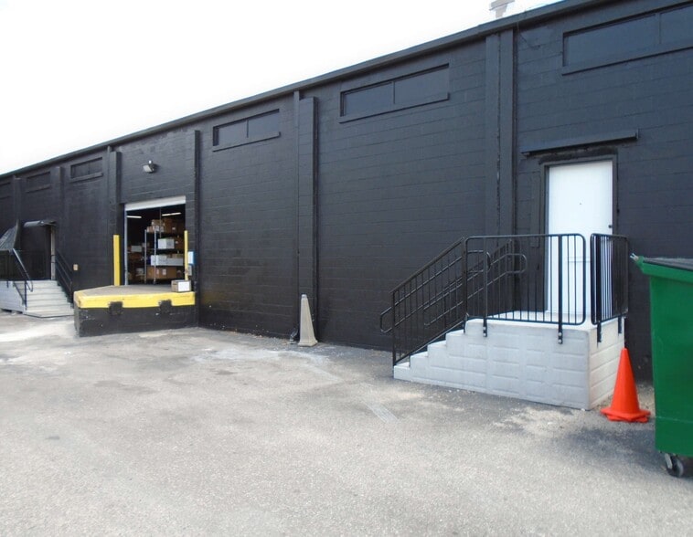 More Photos Of 777 W Central Blvd, Orlando Warehouse For Lease