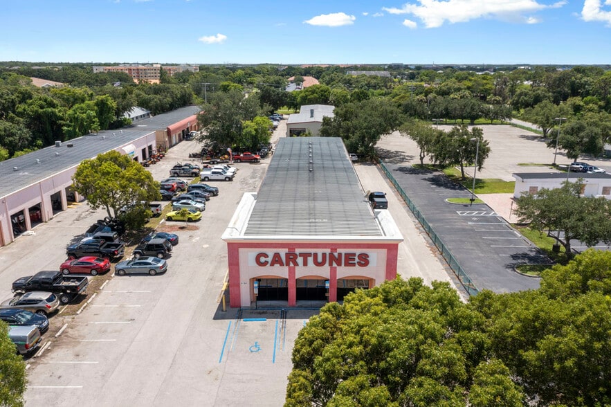 More Photos Of 4145 Fowler St, Fort Myers Auto Repair For Sale