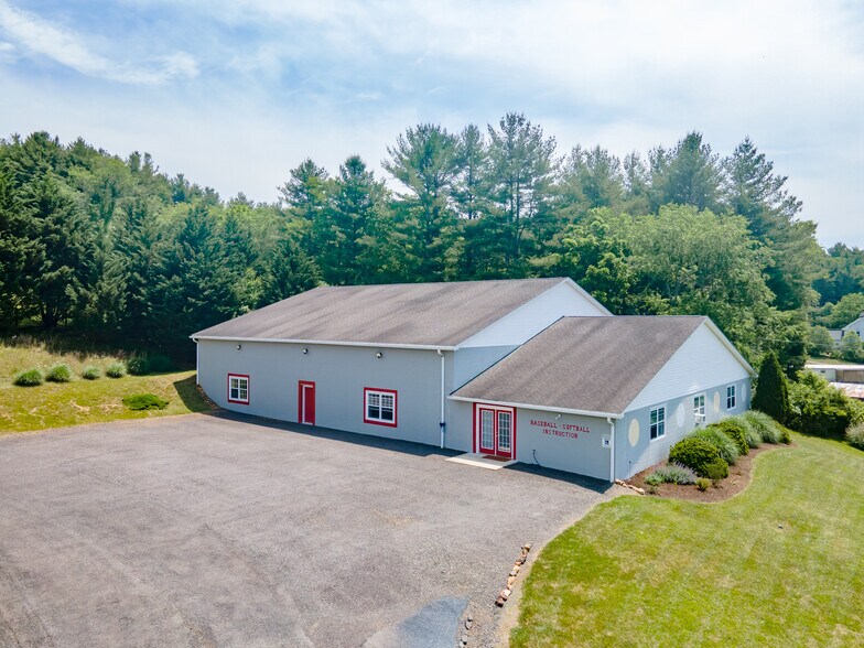 More Photos Of 1266 E Stuart Dr, Hillsville Industrial For Sale