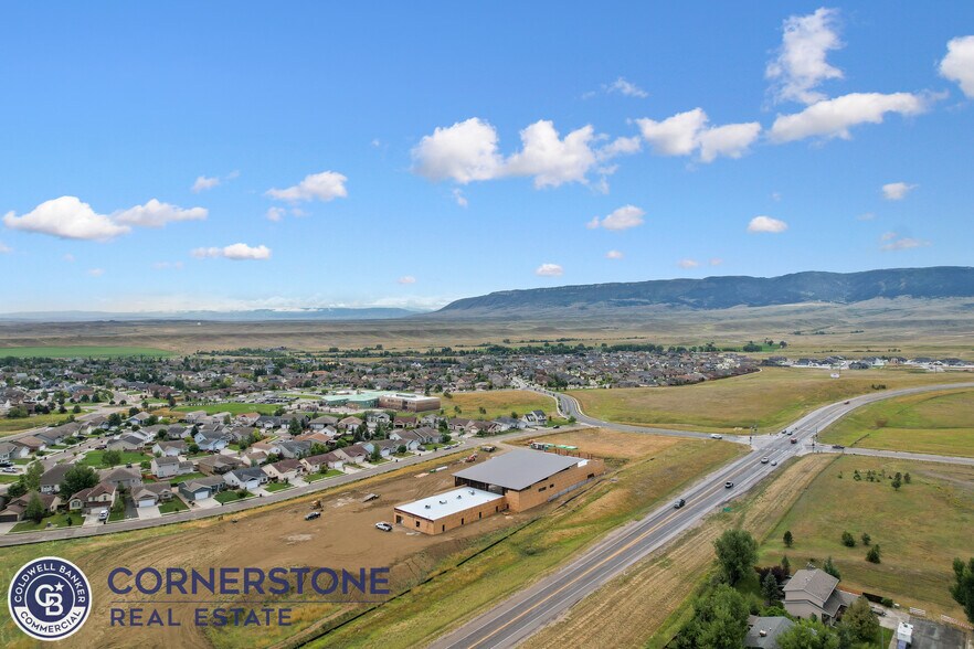 More Photos Of Heathrow, Casper Storefront Retail Office For Lease