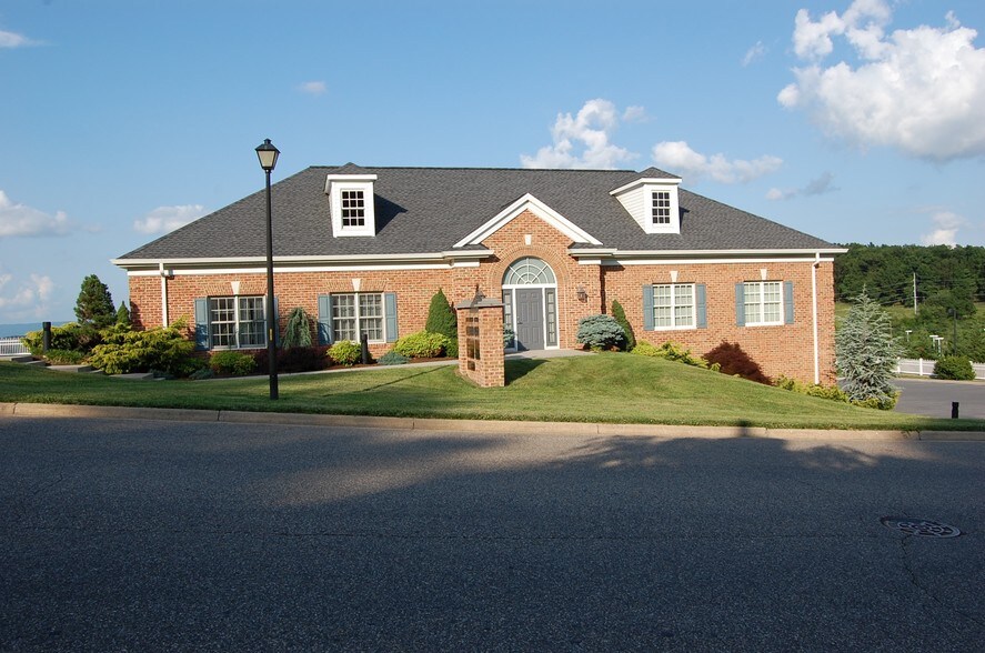 More Photos Of 2322 Blue Stone Hills Dr, Harrisonburg Medical For Lease