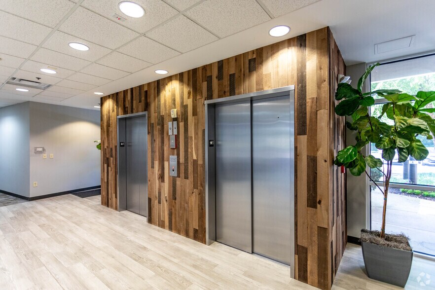 More Photos Of 100 Physicians Way, Lebanon Office For Lease