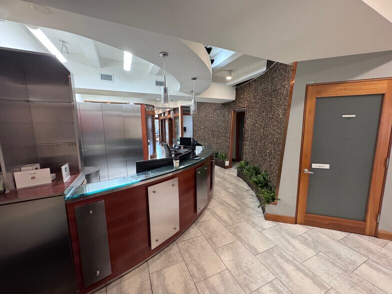 More Photos Of 811-813 Boylston St, Boston Office For Sale