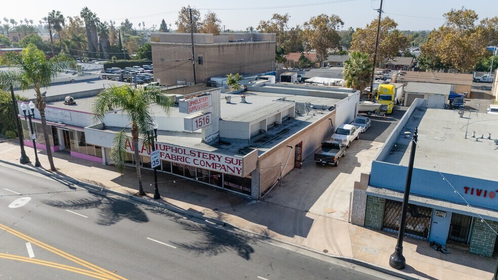 More Photos Of 1516 S Main St, Santa Ana Storefront For Sale
