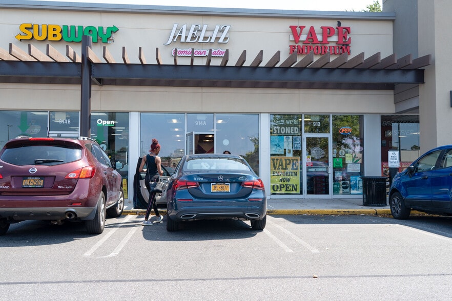 More Photos Of 900-944 Carmans Rd, Massapequa Unknown For Lease