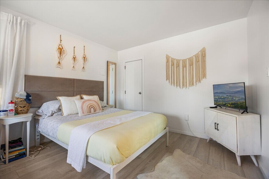 More Photos Of 188 Beach 123rd St, Rockaway Park Apartments For Sale