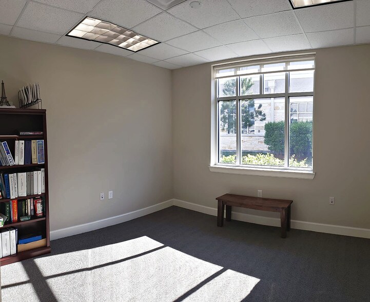 More Photos Of 2219 Sawdust Rd, The Woodlands Medical For Sale