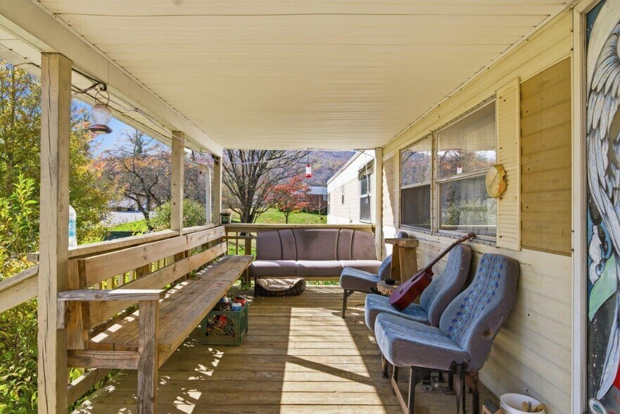 More Photos Of 204 Douglas Ln, Pearisburg Hospitality For Sale