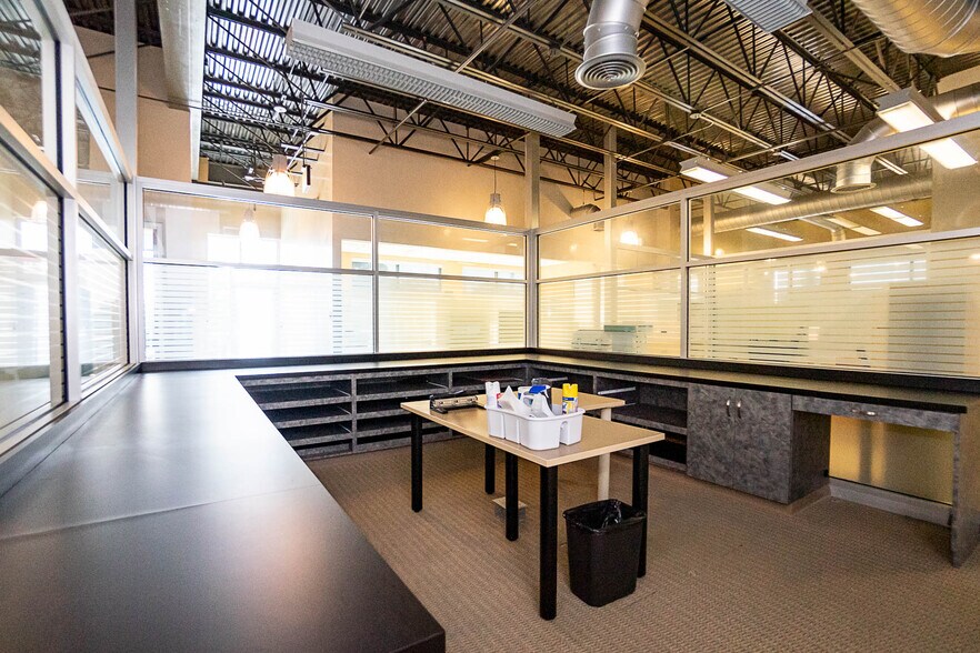 More Photos Of 2470 Daniells Bridge Rd, Athens Office For Sale