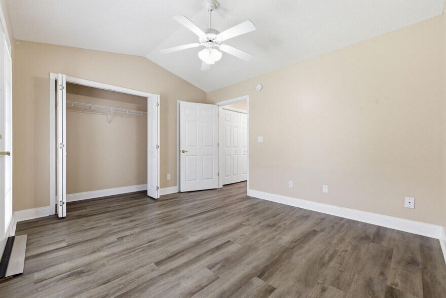 More Photos Of 100 Garden Manor Ct, Murrells Inlet Apartments For Sale