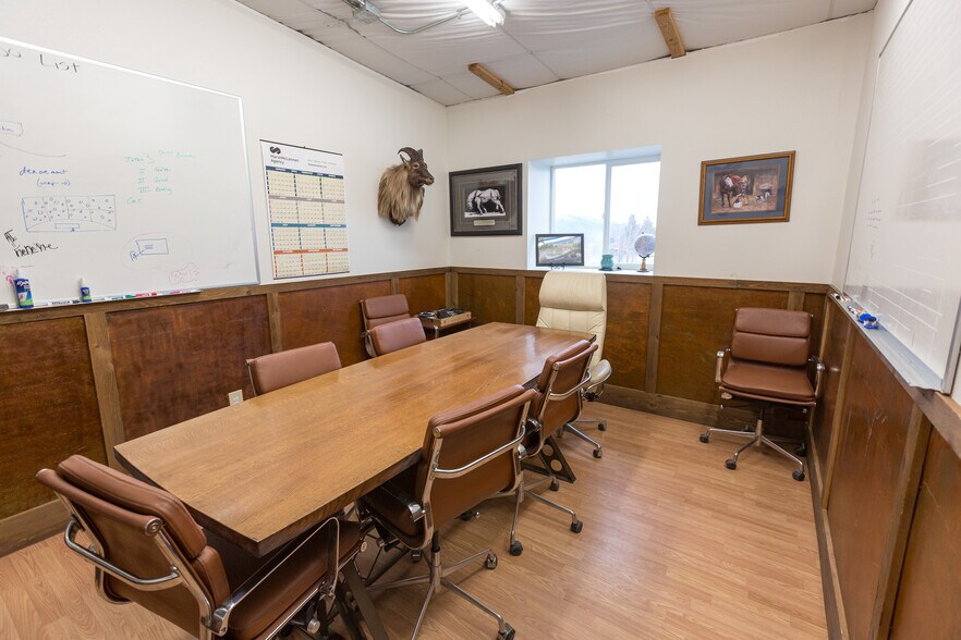 More Photos Of 497 Stevensville Airport Rd, Stevensville Warehouse For Sale