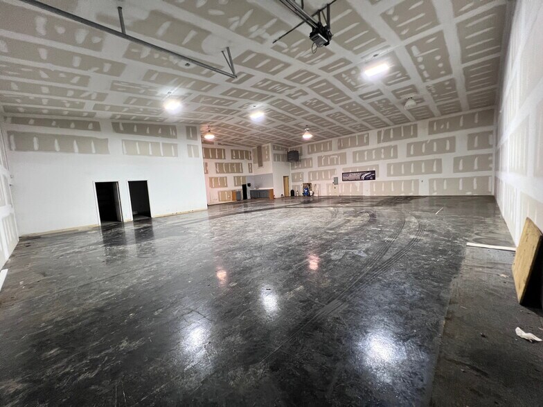 More Photos Of 2354 Warehouse Ln, Goochland Warehouse For Lease