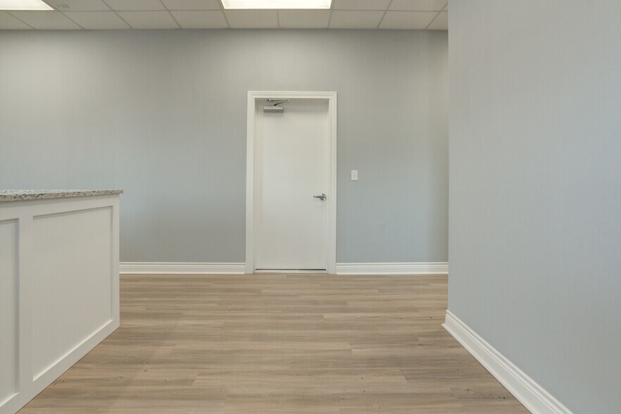 More Photos Of 9007 CR 6820, Lubbock Warehouse For Lease