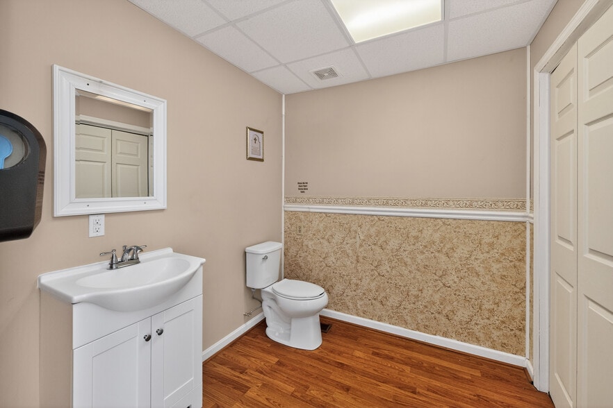 More Photos Of 205 Otter St, Danville Specialty For Sale