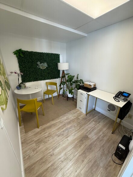 More Photos Of 5685-5693 La Jolla Blvd, La Jolla Apartments For Lease
