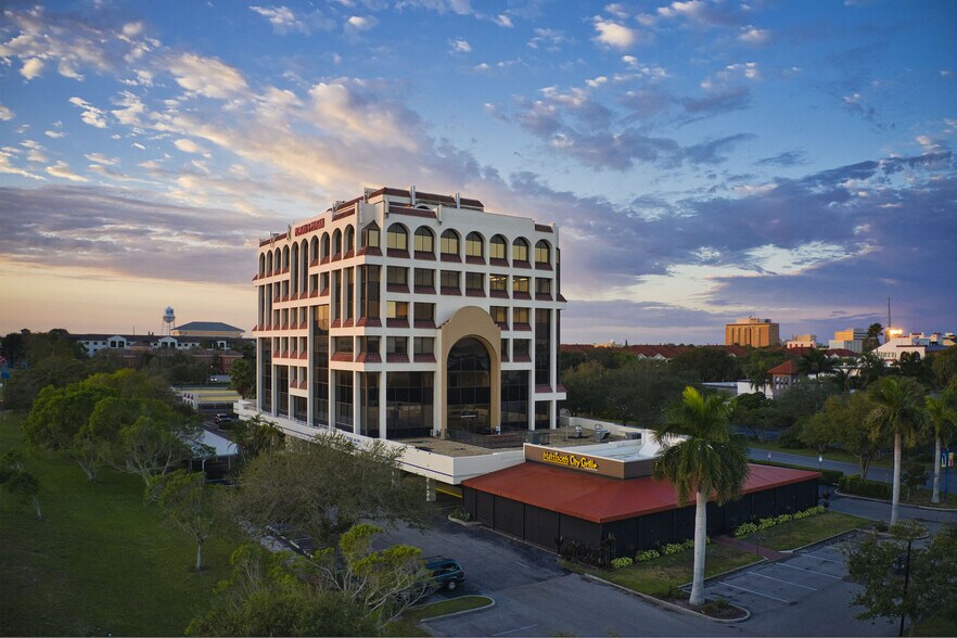 More Photos Of 101 Riverfront Blvd, Bradenton Office For Lease