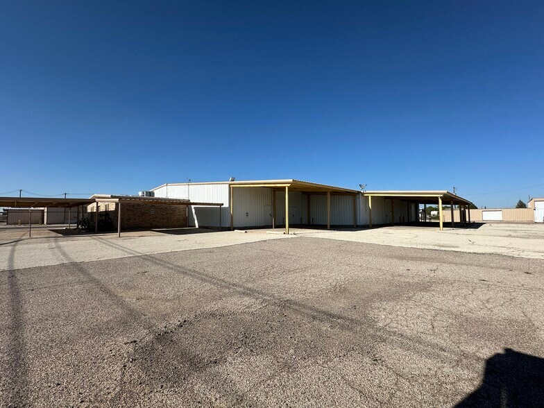 More Photos Of 8124 Sprague Rd, Odessa Warehouse For Sale