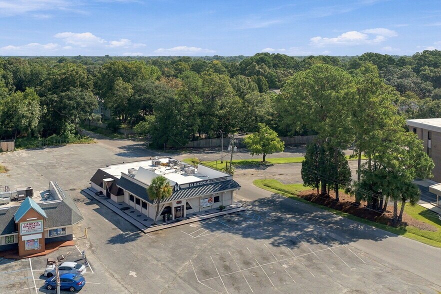 More Photos Of 6322 Rivers Ave, Charleston Restaurant For Lease