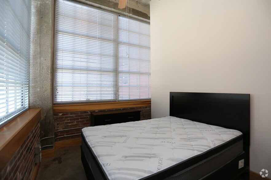 More Photos Of 24 S Spring Ave, Saint Louis Apartments For Sale