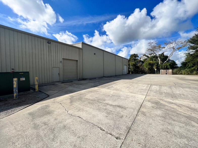 More Photos Of 4906 Patch Rd, Orlando Research And Development For Lease
