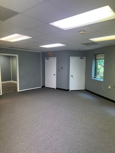 More Photos Of 10001 Lewis Dr, Damascus Warehouse For Sale