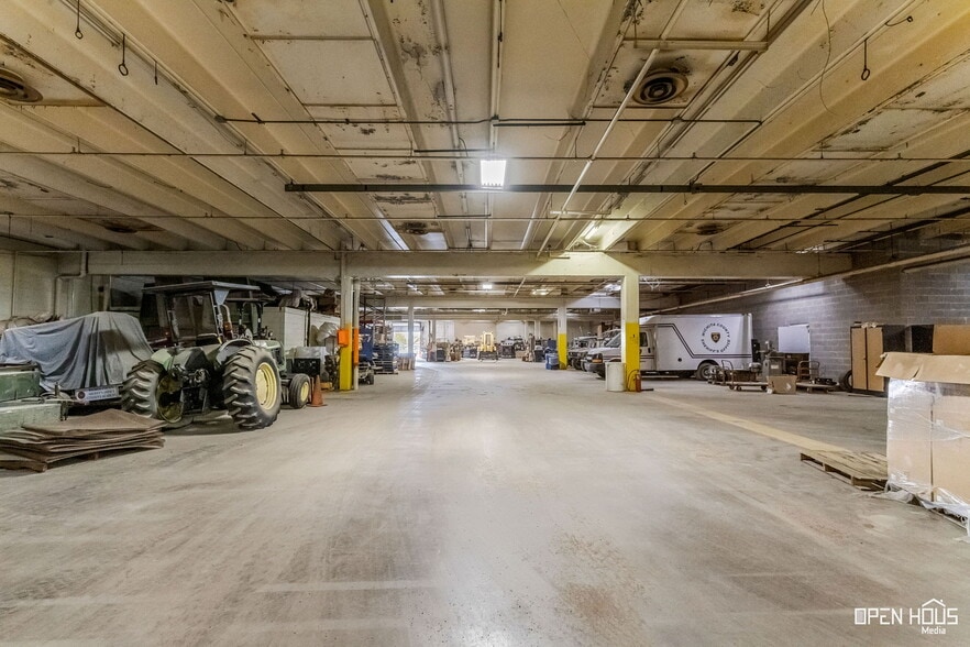 More Photos Of 2813 Central Fwy E, Wichita Falls Industrial For Sale