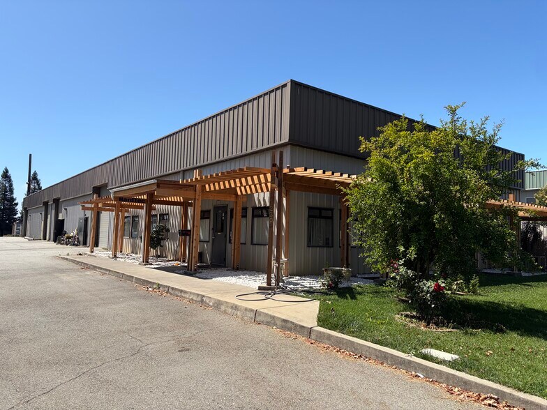 More Photos Of 230 Mayock Rd, Gilroy Warehouse For Lease