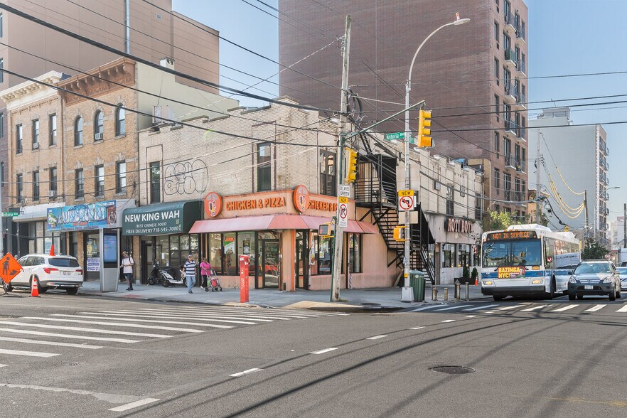 More Photos Of 2701 21st St, Astoria Storefront Retail Office For Lease