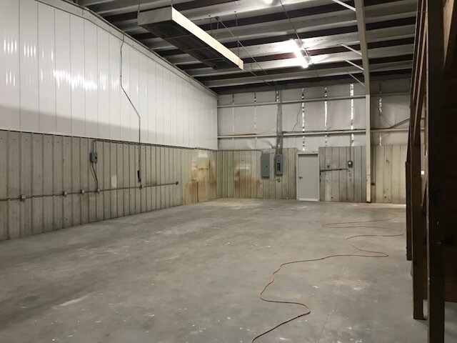 More Photos Of 4911 Bridges St, Morehead City Flex For Lease